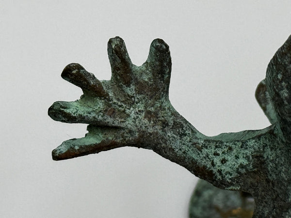 🦎 Rare Arts & Crafts Bronze Gecko Door Knocker Sculpture, c.1915 – Attributed to the Style of Oscar Bruno Bach (1884–1957)