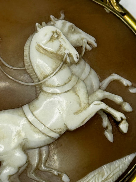 Aurora, Goddess of the Dawn — Important Italian Neoclassical Shell Cameo Brooch, c.1820