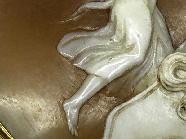 Aurora, Goddess of the Dawn — Important Italian Neoclassical Shell Cameo Brooch, c.1820