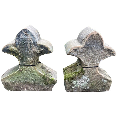🏰 Pair of Victorian Heavy Carved Stone Fleur-de-Lis Finials Building Cappings